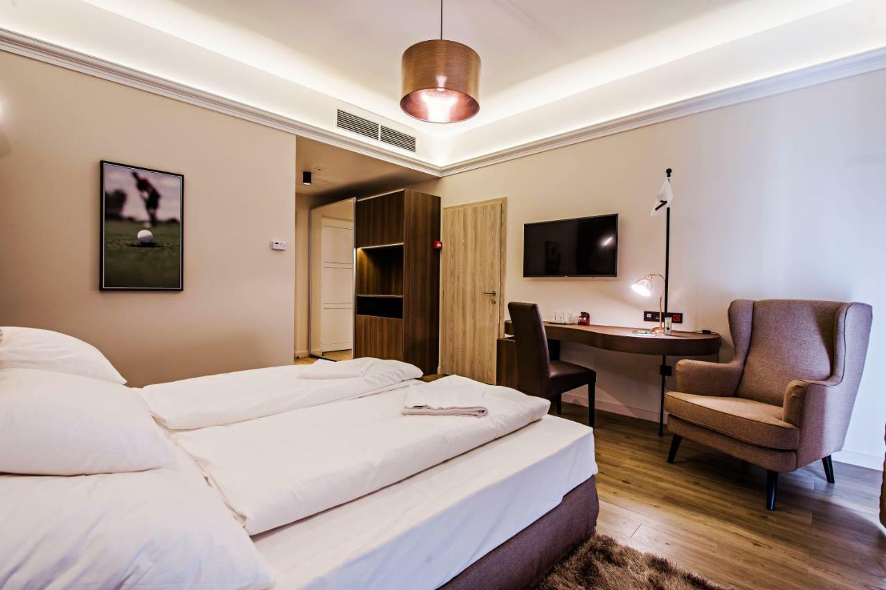 Pannonia Golf & Country Club Bed & Breakfast Alcsutdoboz Dış mekan fotoğraf